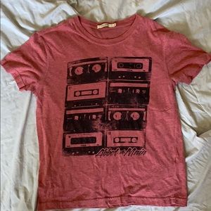 Red cassette logo